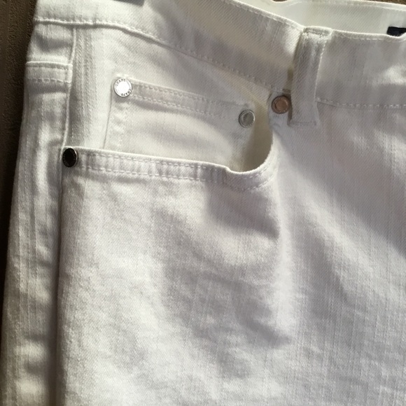 Chaps white cotton capris - Picture 2 of 6